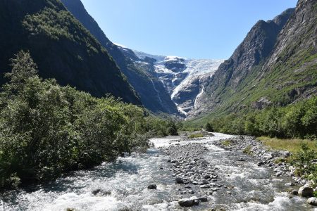 Kjenndal gletsjer Noorwegen wandelvakantie